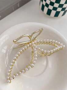 1pc Faux Pearl Butterfly Decor Hair Claw Elegant - Multicolor - View 3