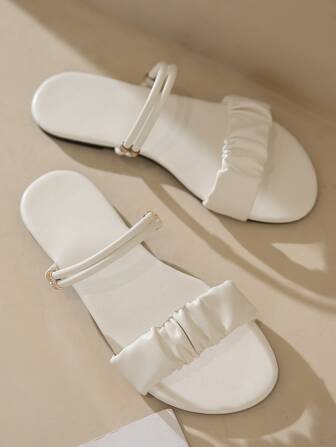 女士抽褶設計水鑽裝飾露趾時尚素色極簡戶外平底涼鞋