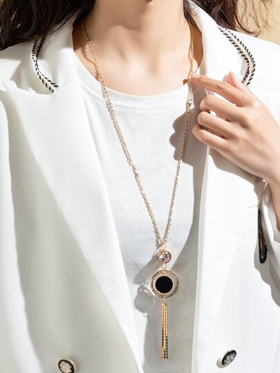 Rhinestone Decor Round Pendant Necklace