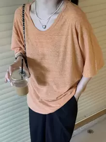 Kaos Oversized dengan Leher Bulat dan Bahu Jatuh - Coral Orange - View 1