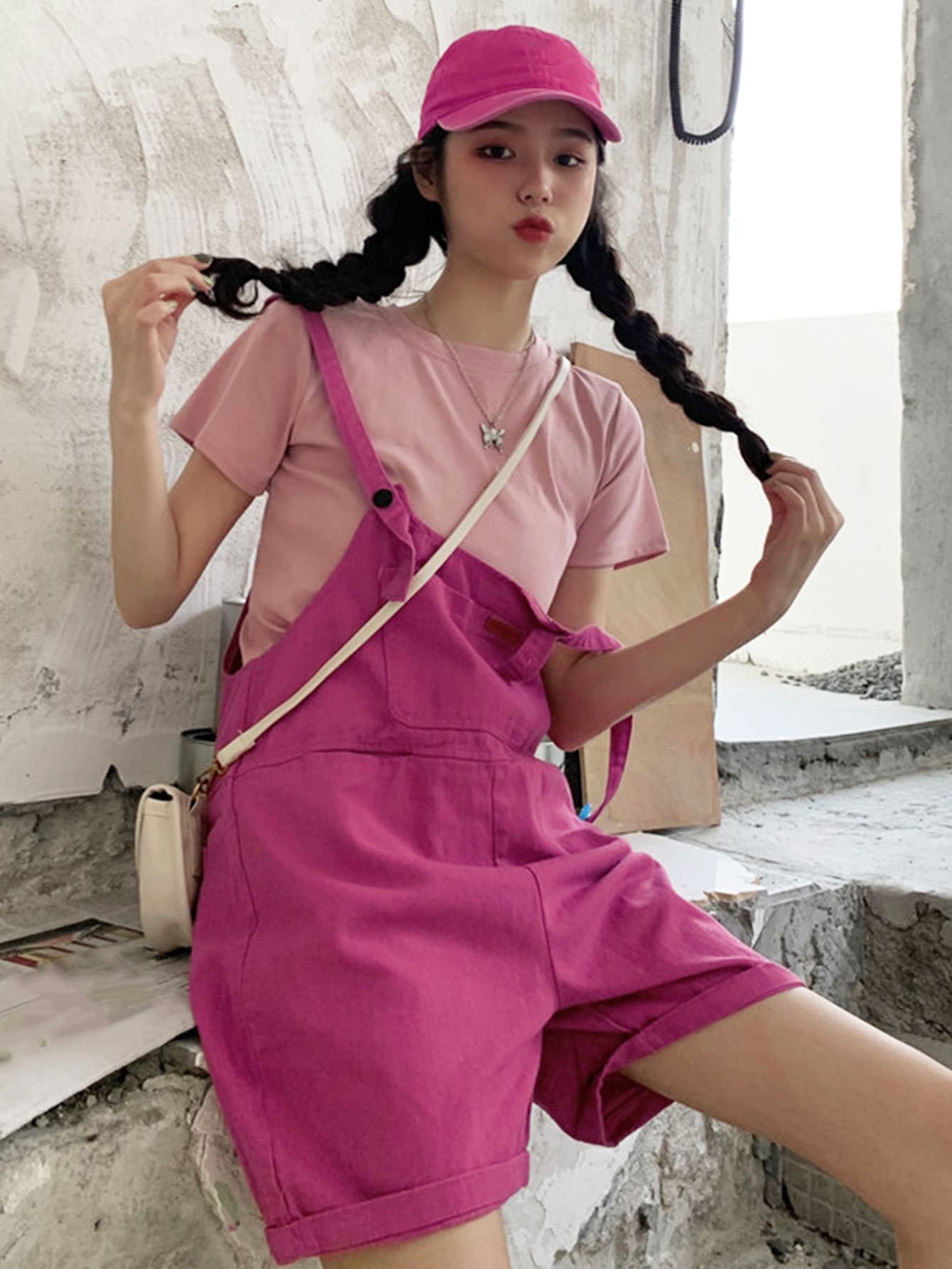 Shorts overol mezclilla unicolor con bolsillo delantero - Rosa Fucsia - Ver 1