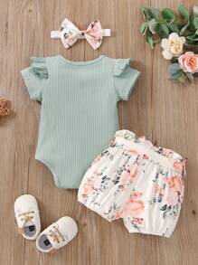 嬰兒花卉圖案和愛心圖案荷葉邊連身背心和附腰帶短褲和髮箍