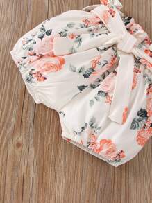 嬰兒花卉圖案和愛心圖案荷葉邊連身背心和附腰帶短褲和髮箍