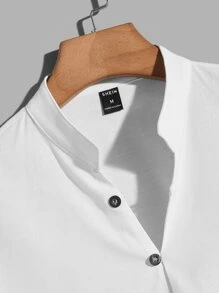 Manfinity NiteLyfe 1 件男式宽松纯色短袖半扣衬衫 - 白色 - 查看 3