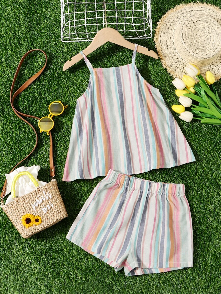 SHEIN Cô gái Tween Sọc cầu vồng Áo Cami & Quần short