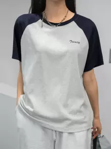 DAZY Đồ họa Chữ cái Khối màu Tay Raglan Áo thun - Màu Xám nhạt - Xem 1