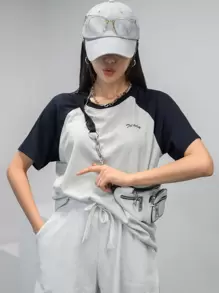 DAZY Đồ họa Chữ cái Khối màu Tay Raglan Áo thun - Màu Xám nhạt - Xem 6