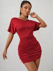 INAWLY Solva 蝙蝠袖褶邊緊身連衣裙