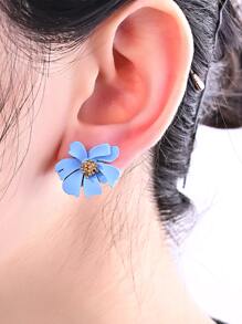 Flower Design Stud Earrings - Blue - View 2