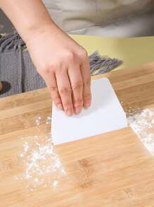 1pc Plastic Scraper/Dough Cutter, Cake, Bread, Crepe, Jelly, Cream Scraping Tool, Baking Kitchenware - White - View 5