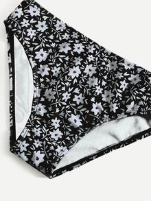 3 件装 少女花卉印花比基尼套装和沙滩裙 夏日海滩