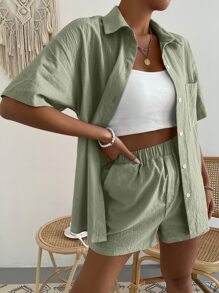 Shorts con blusa unicolor con parche de bolsillo de hombros caídos - verde menta - Ver 1