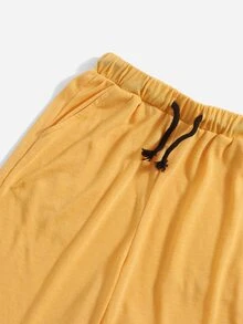 SHEIN 男孩字母貼布T恤和抽繩短褲套裝 - 黃色 - 查看 5