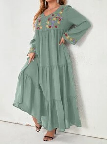 Mulvari Plus Size Floral Embroidery Ruffle Hem Dress - Mint Green - View 5