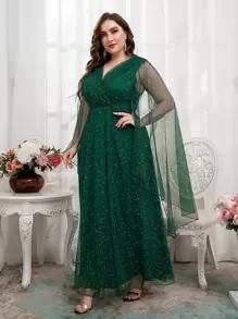 SHEIN Belle Talla grande Vestido de dama de honor de manga capa de malla de fiesta - Verde militar - Ver 1