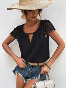 SHEIN Unity Camiseta con encaje en contraste de manga de cuello con abertura de ojo - Negro - Ver 4