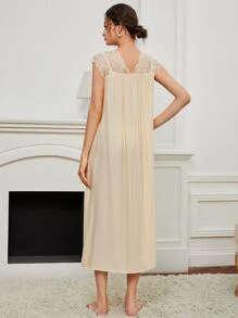 SHEIN Contrast Lace Night Dress