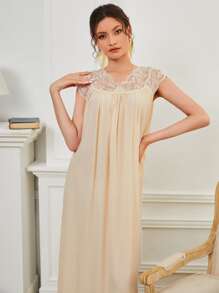 SHEIN Contrast Lace Night Dress