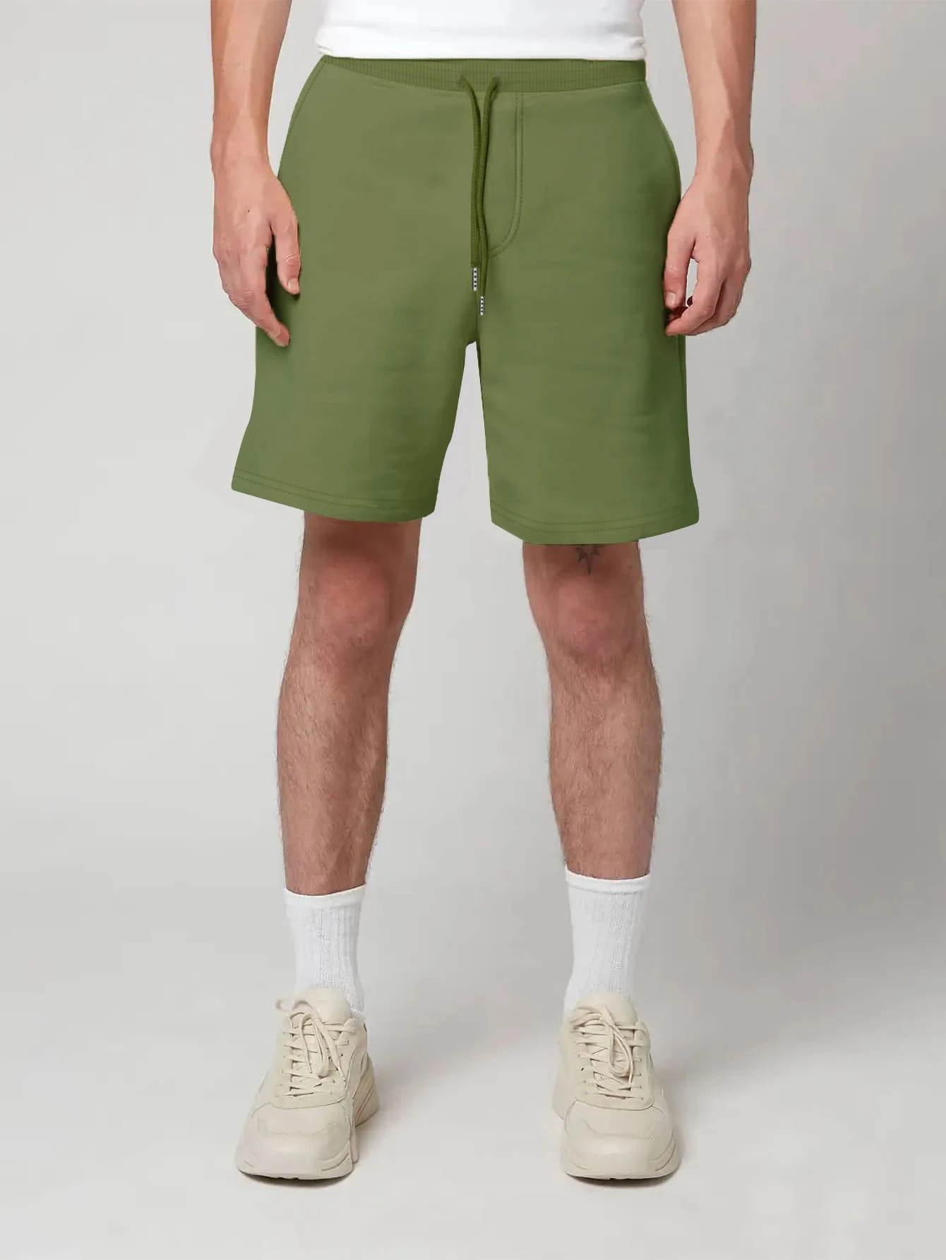Manfinity Men Solid Slant Pocket Shorts - Green - View 1