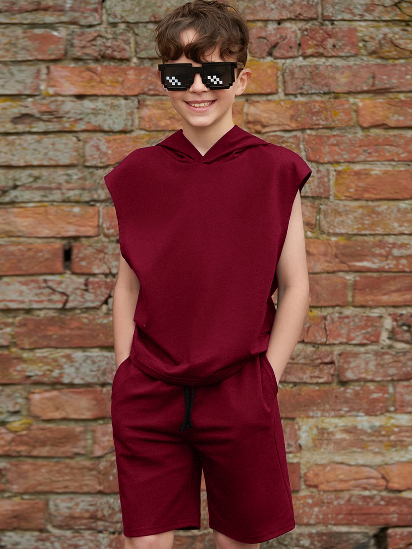 SHEIN Tween Boy Solid Hooded Tank Top & Shorts Set - Burgundy - View 1