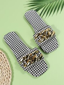 時尚戶外千鳥格印花平底拖鞋適用於女士鏈條裝飾人造皮革露趾涼拖 - 黑與白 - 查看 2