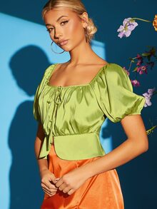 SHEIN VCAY 泡泡袖方領前繫帶下擺開叉緞面襯衫 - 青檸色 - 查看 4