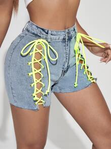 鏤空前繫帶毛邊緣牛仔短褲 - 淺色水洗藍 - 查看 1