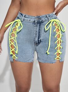 鏤空前繫帶毛邊緣牛仔短褲 - 淺色水洗藍 - 查看 5