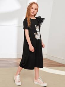 SHEIN Vestido de niña de transición con caricatura gráfica, malla contrastante y detalle de volantes - Negro - Ver 4