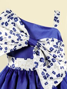 Girls Floral Print Bow Asymmetrical Neck Ruffle Hem Satin Gown Dress - Royal Blue - View 3