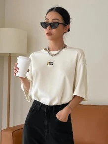DAZY Áo thun hở vai có khẩu hiệu KEEP CALM cỡ lớn - Màu be - Xem 2
