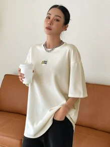 DAZY Áo thun hở vai có khẩu hiệu KEEP CALM cỡ lớn - Màu be - Xem 6