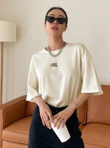 DAZY Áo thun hở vai có khẩu hiệu KEEP CALM cỡ lớn - Màu be - Xem 7