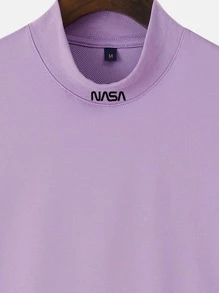 Manfinity Homme Men Slogan Graphic Mock Neck Tee - Lilac Purple - View 6
