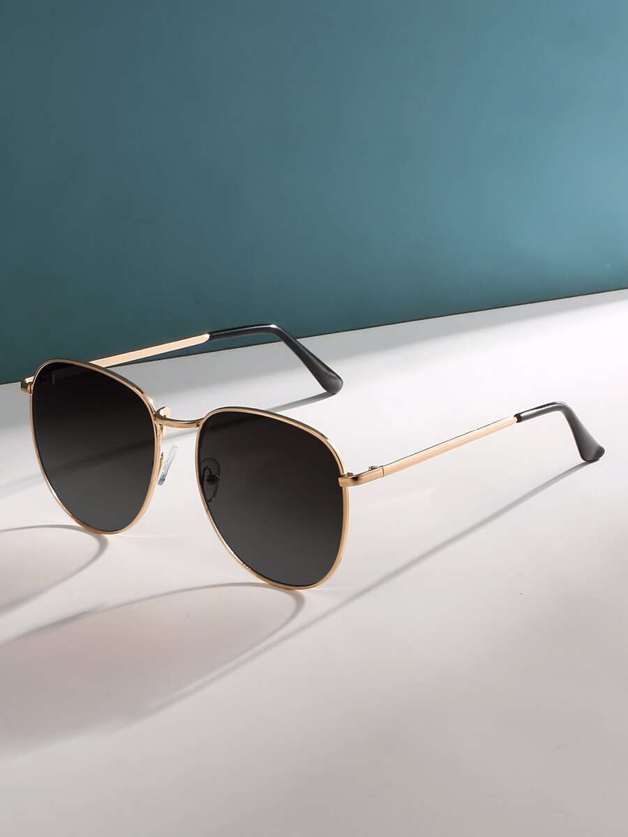 Retro Classic Metal Fashion Fashion Glasses For Women And Men, Big Frame Aviator Style, Suitable For Outdoor Travel, Beach, Casual Wear, Summer - Gold - View 1