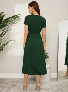 Mulvari 彈性腰帶前打結連衣裙 - 墨綠色 - 查看 3