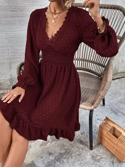 SHEIN Frenchy 圓點荷葉袖鏤空蕾絲花邊打攬連衣裙