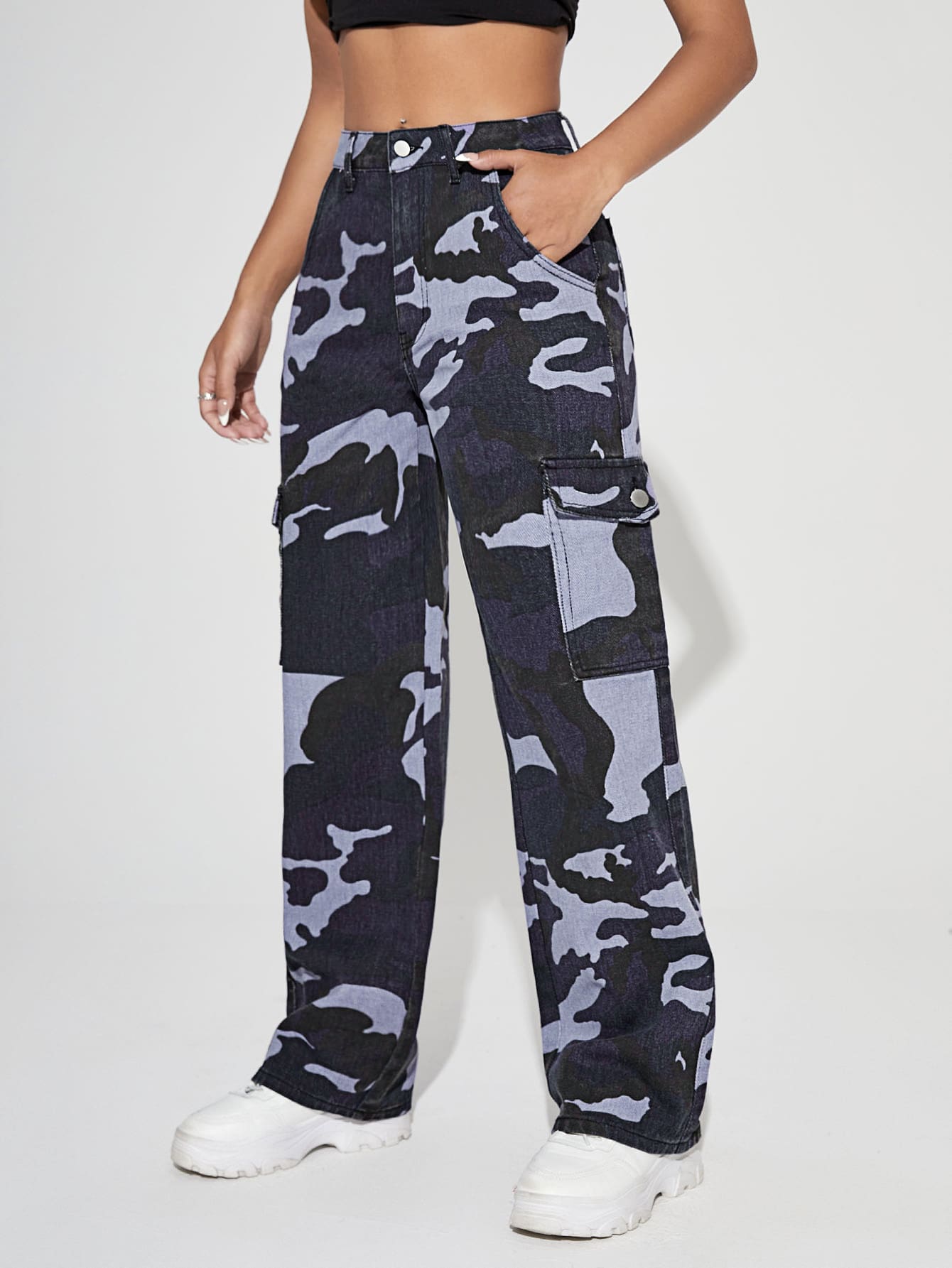 SHEIN PETITE Camo Print Flap Pocket Cargo Jeans - Multicolor - View 1