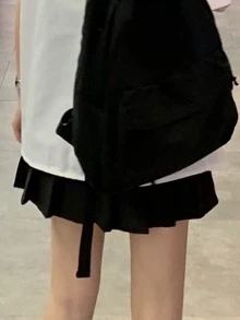 Rok Lipit Polos Kasual Hitam - Hitam - View 2