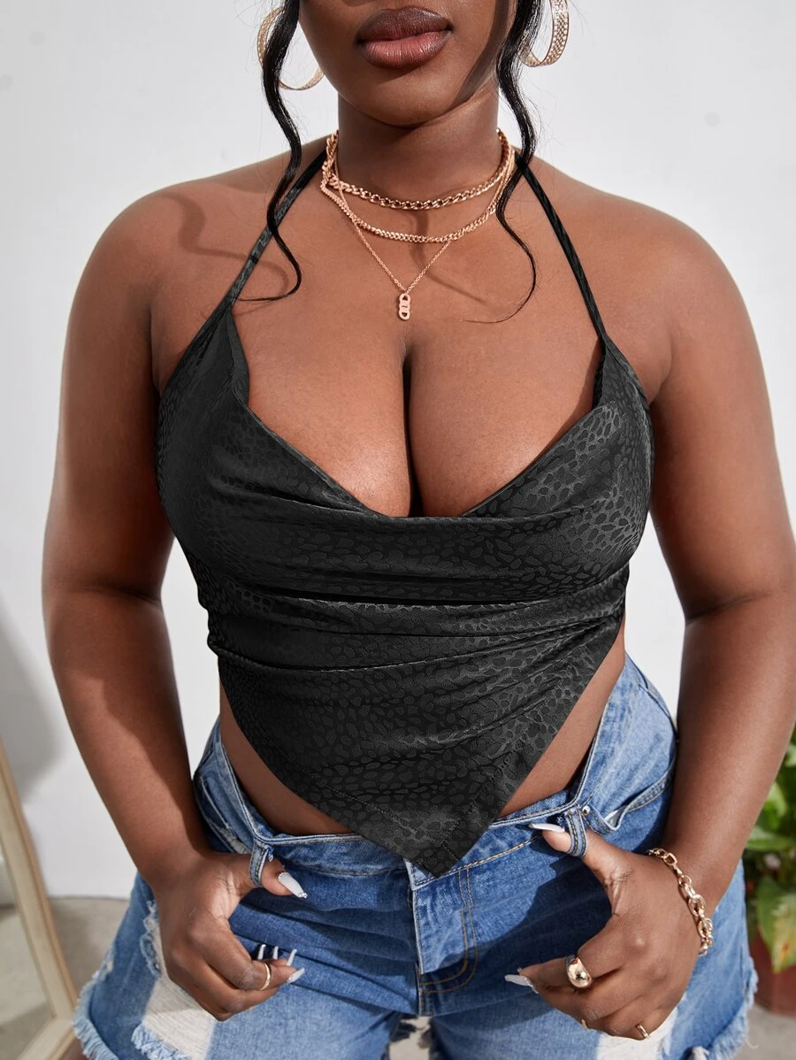 Slaydiva 大碼緞面垂墜不對稱下擺後綁帶掛脖上衣 - 黑色 - 查看 1