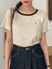 DAZY 人物刺繡鑲邊T恤 - 杏色 - 查看 1