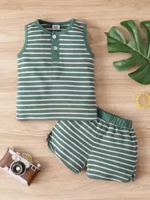 嬰兒條紋圖案背心上衣和運動短褲