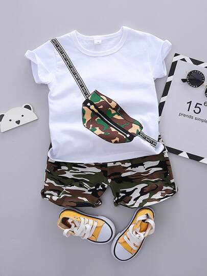 شورت مع تي شيرت بجرافيك عبارة ومموه للاولاد الصغار