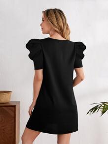 EMERY ROSE 貝殼邊泡泡袖直筒洋裝