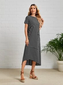 EMERY ROSE Vestido con estampado de rayas con parche de bolsillo