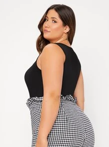 SHEIN BASICS Plus Scoop Neck Solid Tank Top/Summer - Black - View 2