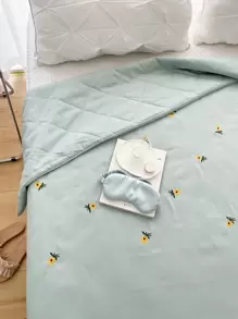 Flower Embroidered Quilted Bedspread - Green - View 1