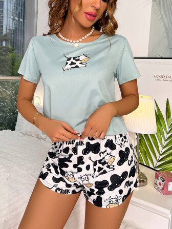 طقم بيجامة شورت مع تي شيرت بطباعة بقرة