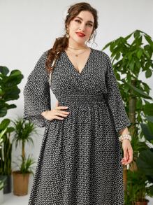 Mulvari Plus Ditsy Floral Shirred Waist Overlap Collar Trumpet Sleeve Dress - Black and White - View 4