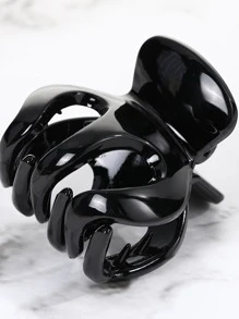Minimalist Hair Claw - Black - View 2